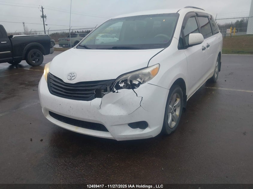 5TDZK3DC9ES449088 2014 TOYOTA SIENNA photo no. 12