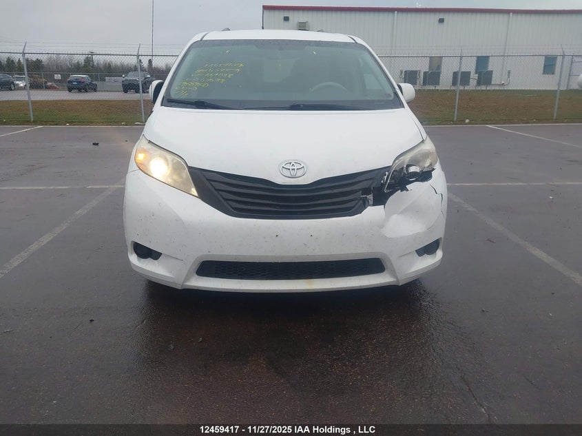 5TDZK3DC9ES449088 2014 TOYOTA SIENNA photo no. 13