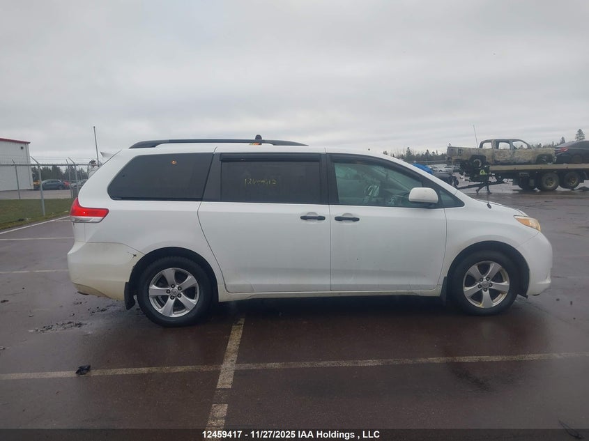 5TDZK3DC9ES449088 2014 TOYOTA SIENNA photo no. 14