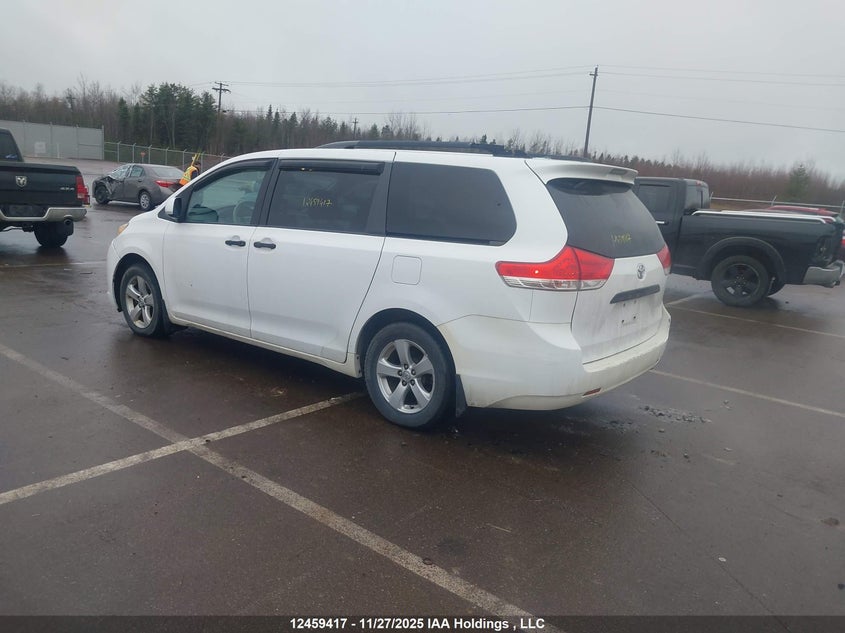 5TDZK3DC9ES449088 2014 TOYOTA SIENNA photo no. 3