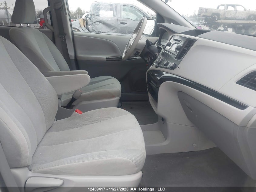 5TDZK3DC9ES449088 2014 TOYOTA SIENNA photo no. 5