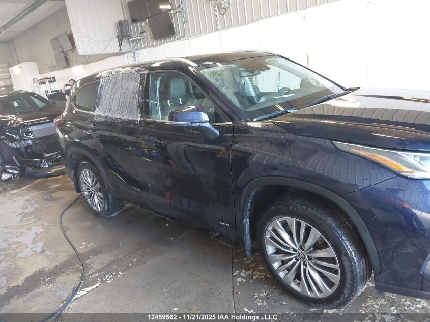 2024 Toyota Highlander Hybrid Limited/Hybrid Platinum VIN: 5TDEBRCH2RS641750 Lot: 12459562