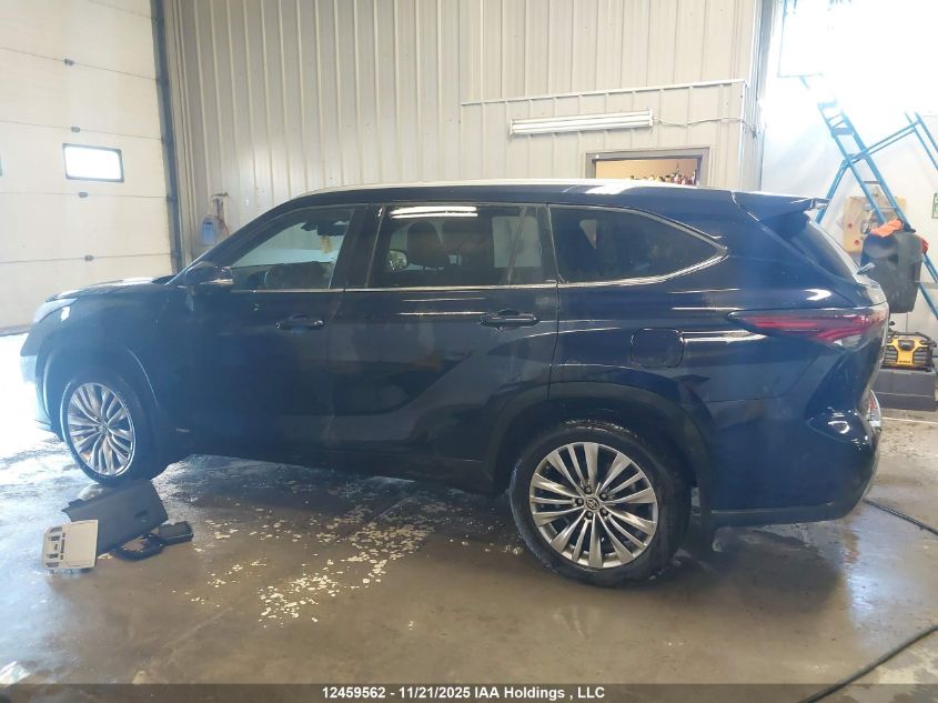 2024 Toyota Highlander Hybrid Limited/Hybrid Platinum VIN: 5TDEBRCH2RS641750 Lot: 12459562