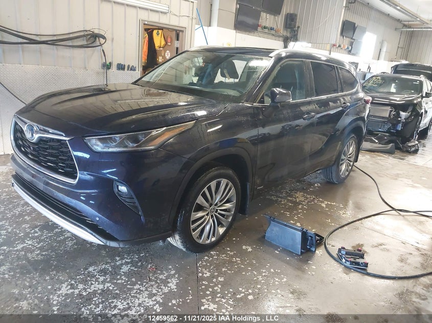 5TDEBRCH2RS641750 2024 TOYOTA HIGHLANDER photo no. 2