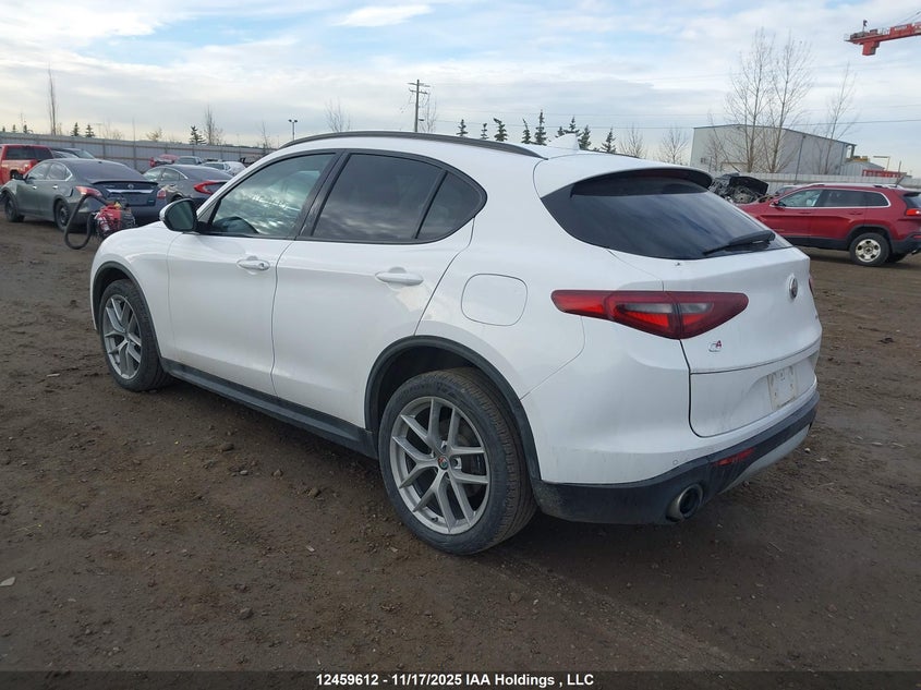 ZASFAKPN3J7B64279 2018 ALFA ROMEO STELVIO photo no. 3