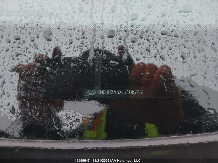 2014 Kia Soul + VIN: KNDJP3A5XE7106742 Lot: 12459647