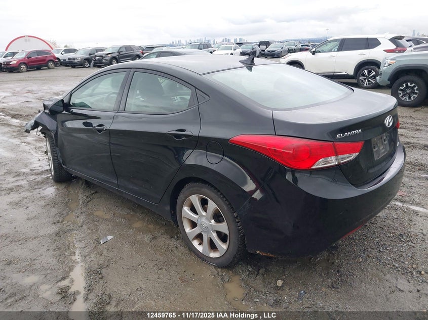5NPDH4AE9DH219673 2013 HYUNDAI ELANTRA photo no. 3