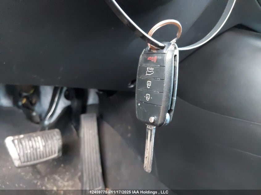 KNDJN2A28J7527908 2018 KIA SOUL photo no. 11