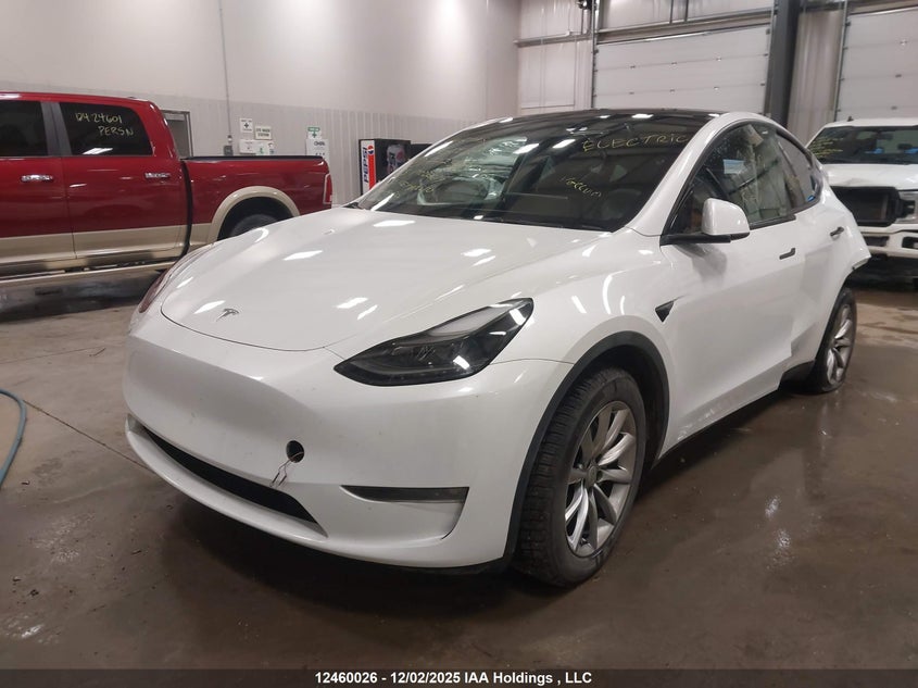 7SAYGDEE2PF777918 2023 TESLA MODEL Y photo no. 2