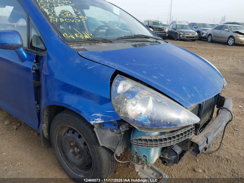 2007 Honda Fit Lx VIN: JHMGD384X7S803553 Lot: 12460073