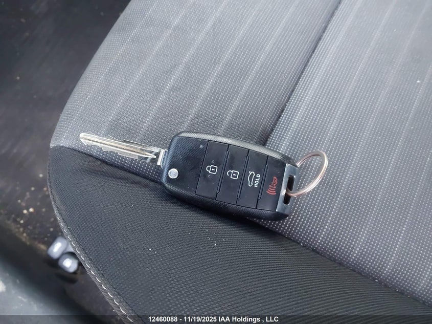 KNAFX6A83G5481644 2016 KIA FORTE photo no. 11