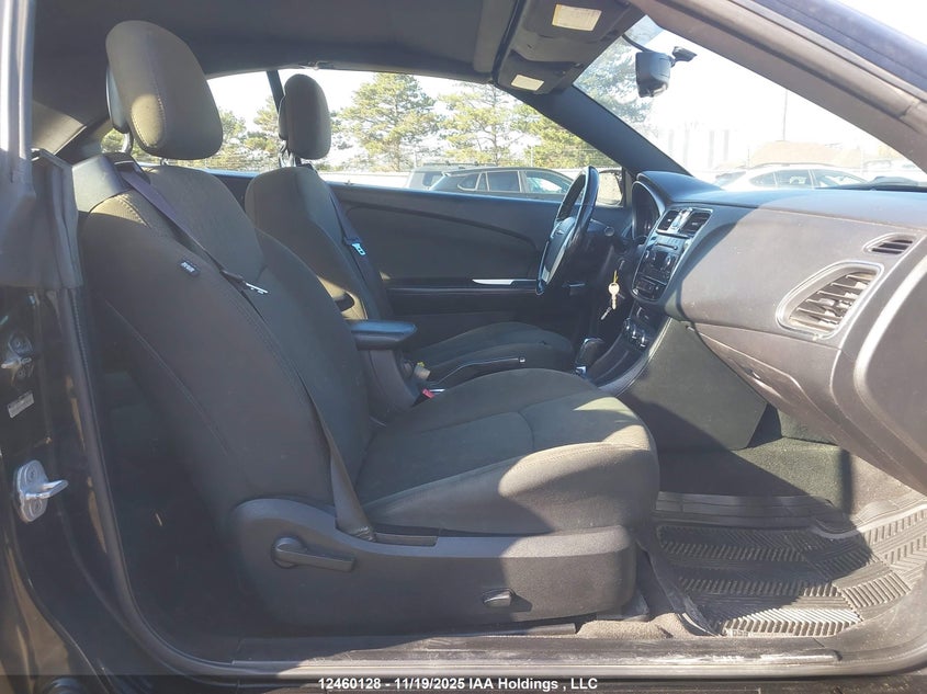 1C3BC2EG2BN578872 2011 CHRYSLER 200 photo no. 5