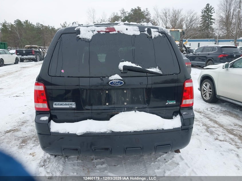 1FWCU0DG7AKA28002 2010 FORD ESCAPE photo no. 16