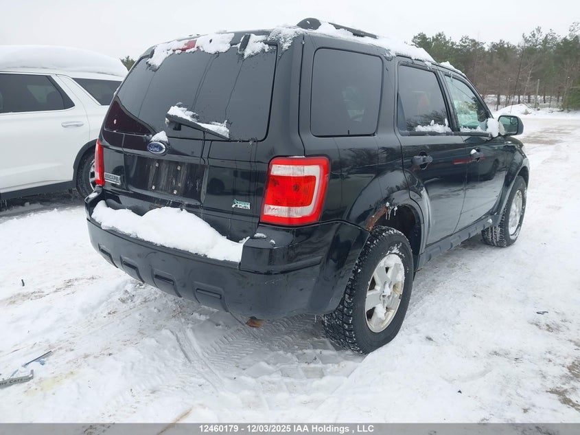 1FWCU0DG7AKA28002 2010 FORD ESCAPE photo no. 4