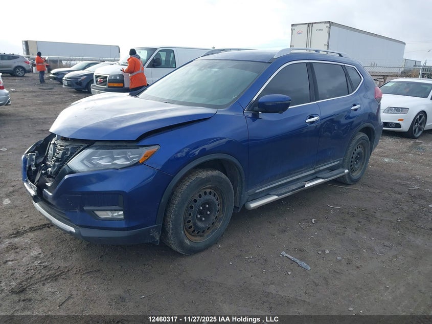 5N1AT2MV8JC781097 2018 NISSAN ROGUE photo no. 2