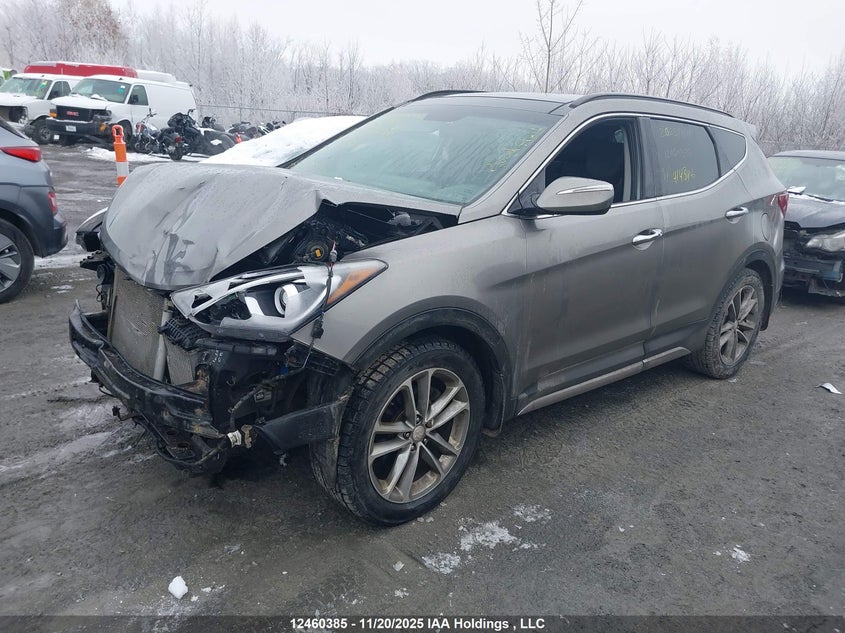 5XYZUDLA4HG414346 2017 HYUNDAI SANTA FE photo no. 2