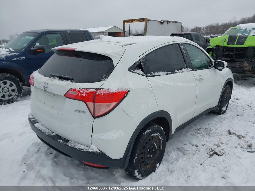 3CZRU6H57JM102063 2018 HONDA HR-V photo no. 4