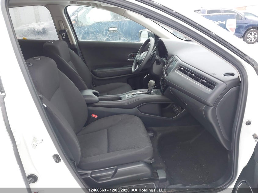 3CZRU6H57JM102063 2018 HONDA HR-V photo no. 5