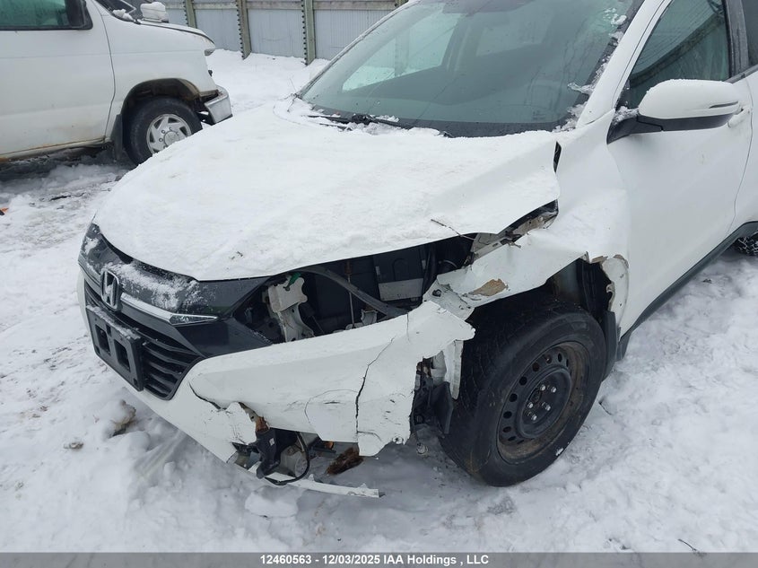 3CZRU6H57JM102063 2018 HONDA HR-V photo no. 6