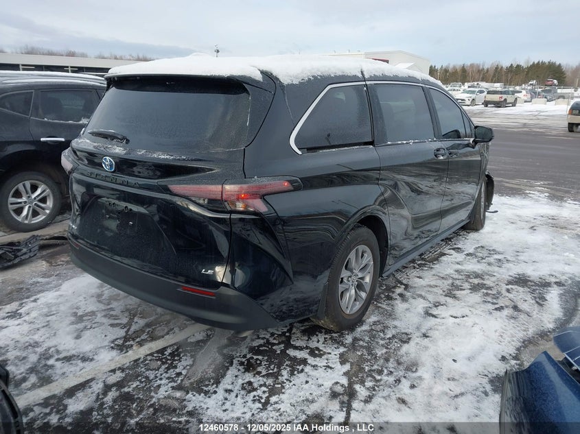 5TDGSKFC3SS178734 2025 TOYOTA SIENNA photo no. 4