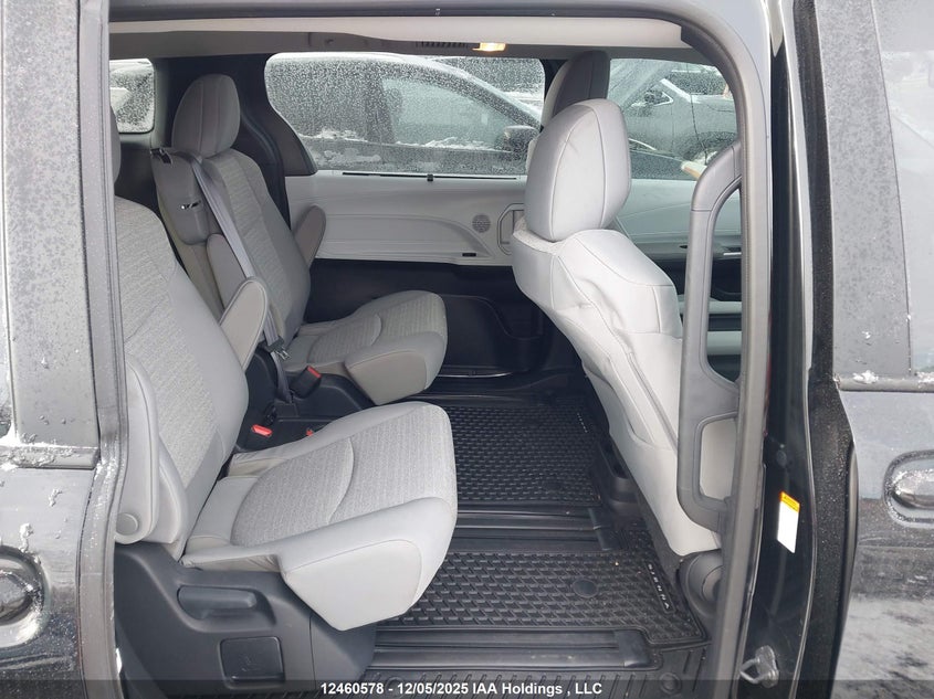 5TDGSKFC3SS178734 2025 TOYOTA SIENNA photo no. 8