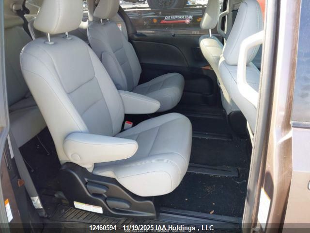 2018 Toyota Sienna Xle/Xle Premium/Limited/Limited Premium VIN: 5TDDZ3DC7JS208565 Lot: 12460594