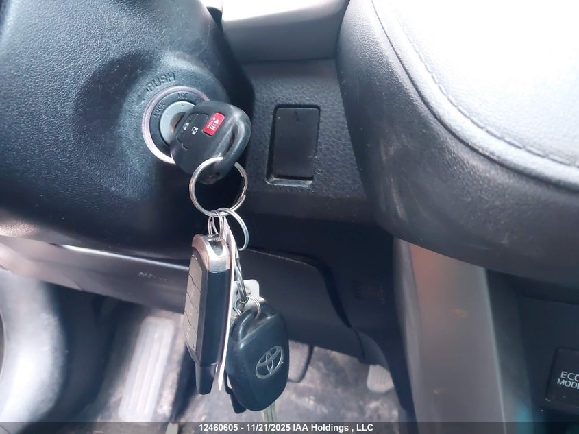 2T3BFREV5FW305403 2015 TOYOTA RAV 4 photo no. 11