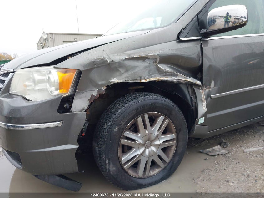 2010 Chrysler Town & Country Limited VIN: 2A4RR6DX2AR457823 Lot: 12460675