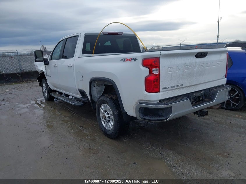 2GC1KNE72S1147574 2025 CHEVROLET SILVERADO photo no. 3