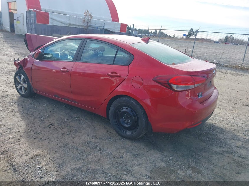 3KPFL4A71JE213939 2018 KIA FORTE photo no. 3