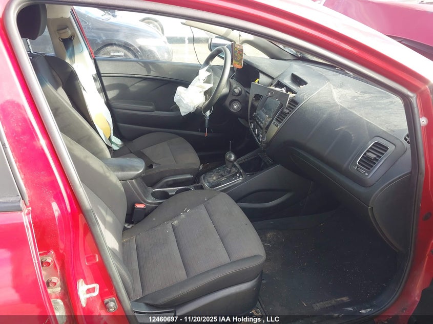 3KPFL4A71JE213939 2018 KIA FORTE photo no. 5