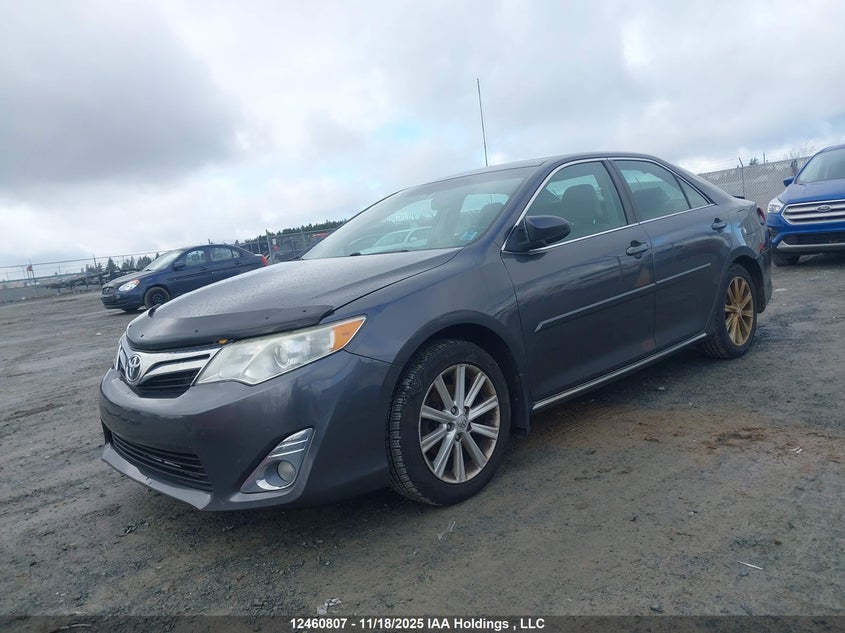 4T1BF1FKXDU671580 2013 TOYOTA CAMRY photo no. 2
