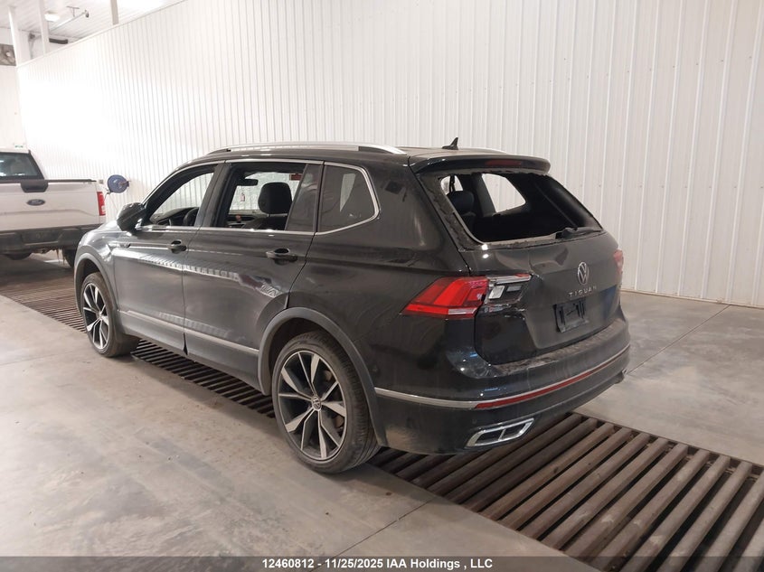 3VV4B7AX5PM131451 2023 VOLKSWAGEN TIGUAN photo no. 3