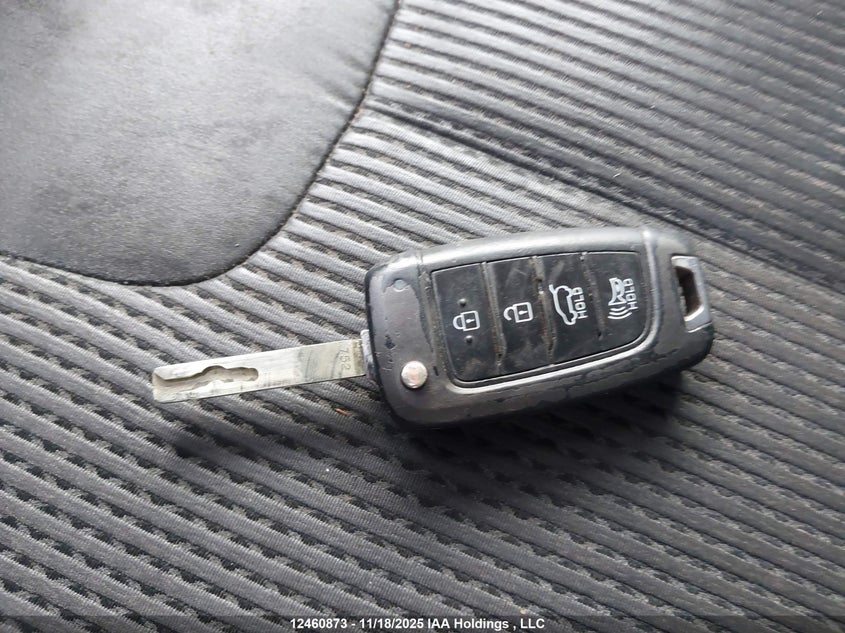 5NMS2CAD8KH050413 2019 HYUNDAI SANTA FE photo no. 11