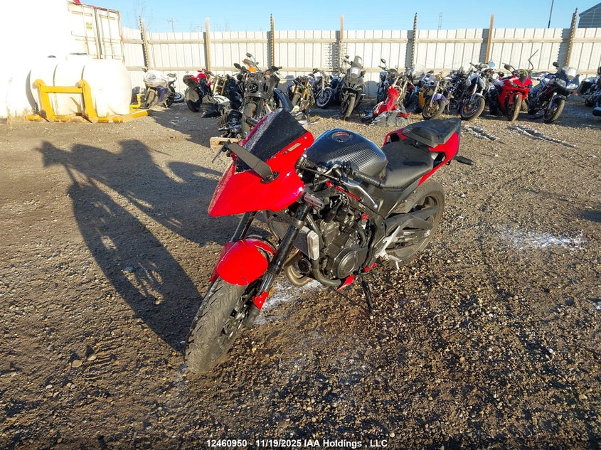 MLHPC7063S5100082 2025 HONDA CBR photo no. 2
