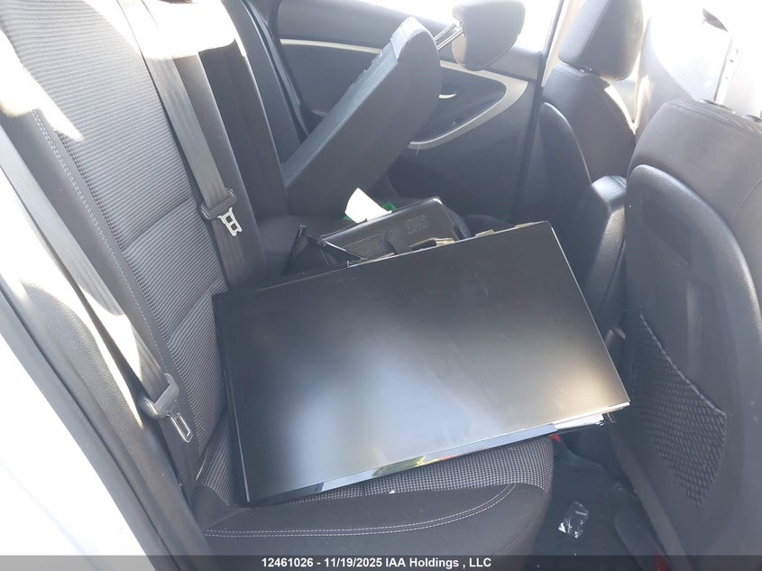 2013 Hyundai Elantra Gt Gl VIN: KMHD25LE2DU110185 Lot: 12461026