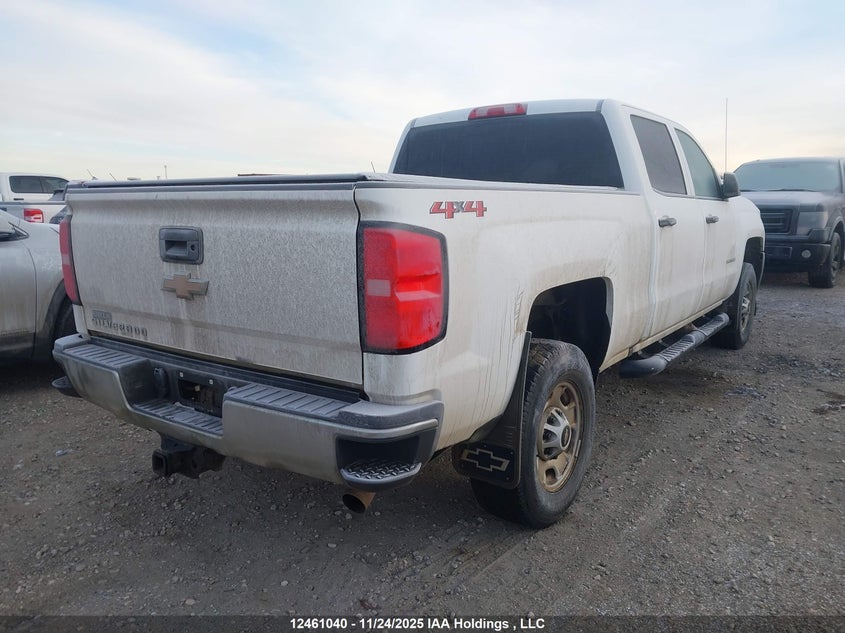 1GC1KUEG0JF274793 2018 CHEVROLET SILVERADO photo no. 4