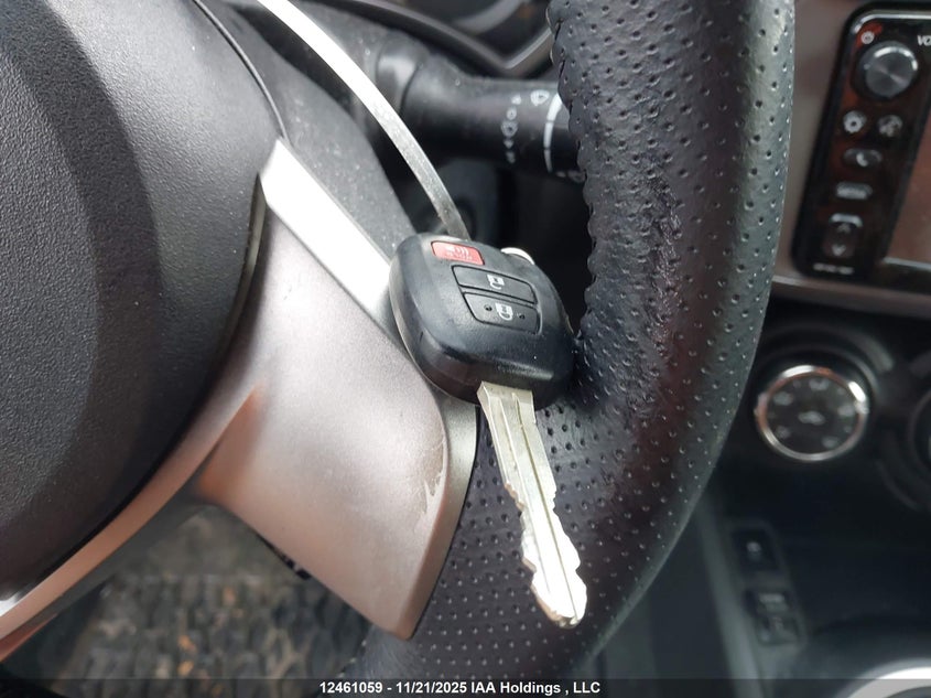 JTKJF5C77GJ024155 2016 TOYOTA  photo no. 11