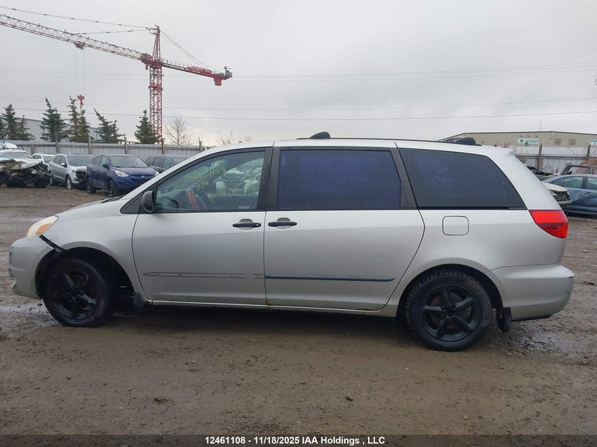 5TDZA29C14S010231 2004 TOYOTA SIENNA photo no. 15