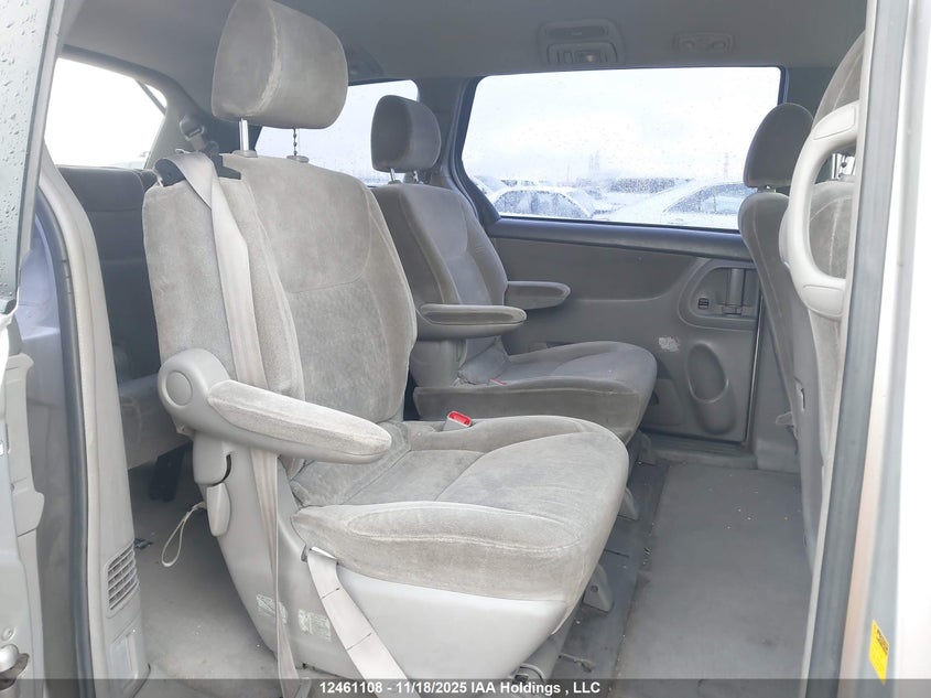 5TDZA29C14S010231 2004 TOYOTA SIENNA photo no. 8