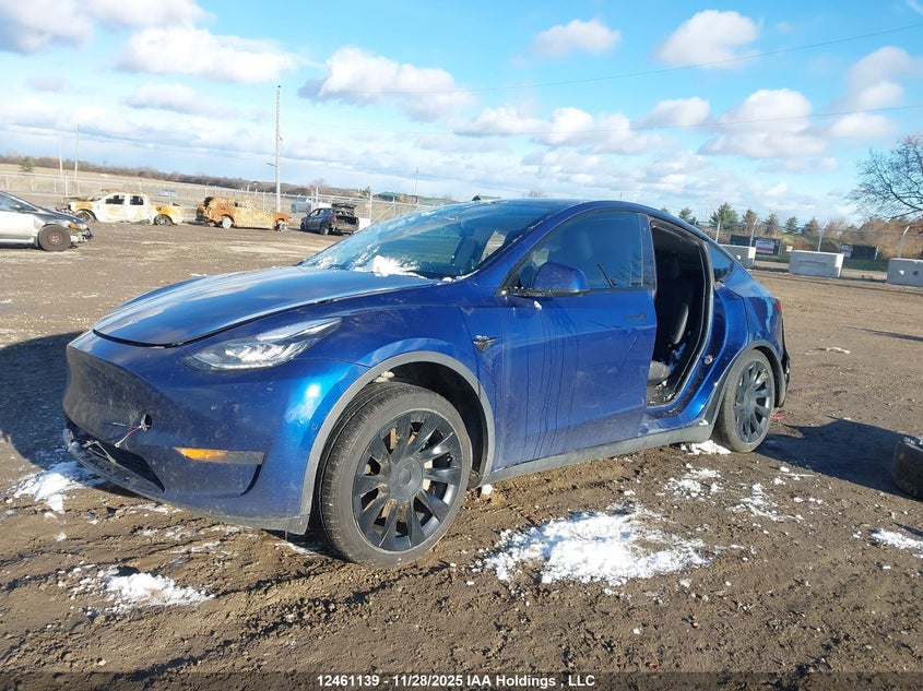 2020 Tesla Model Y, Right Rear, IAAI, VIN 5YJYGDEE8LF015796 — photo 2