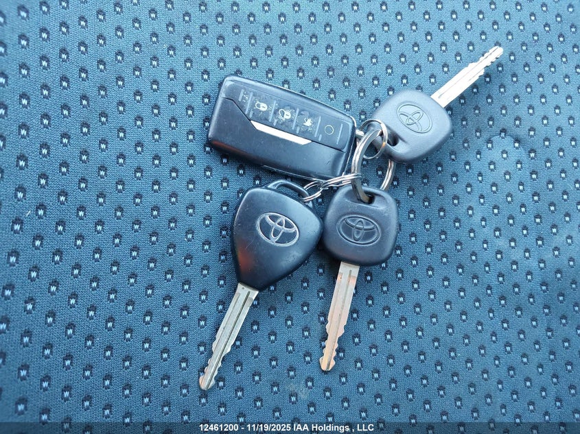 2008 Toyota Yaris VIN: JTDKT923485170419 Lot: 12461200