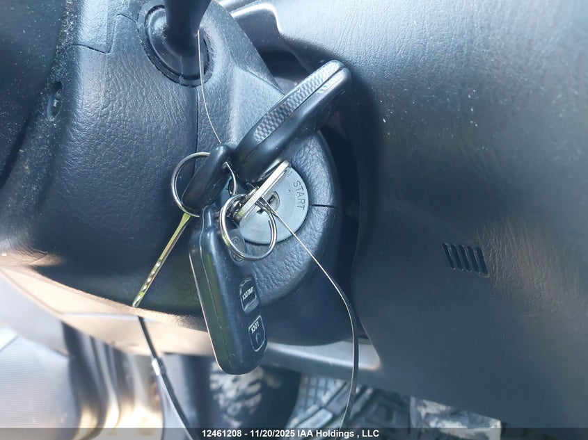 2003 Toyota Corolla Ce/Le/Sport VIN: 2T1BR32E83C740303 Lot: 12461208