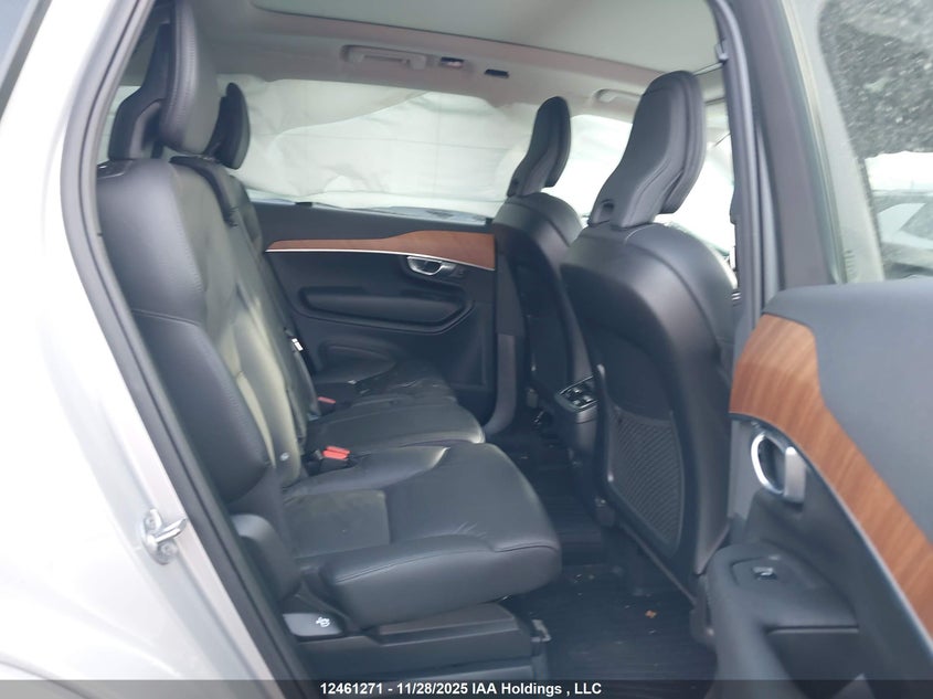 YV4062PK0R1171465 2024 VOLVO XC90 photo no. 8
