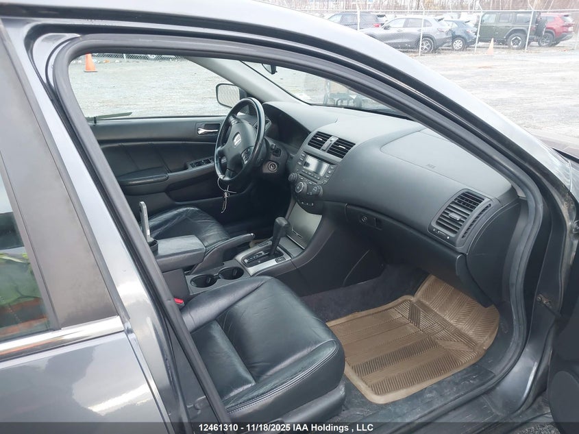1HGCM56694A812795 2004 HONDA ACCORD photo no. 5