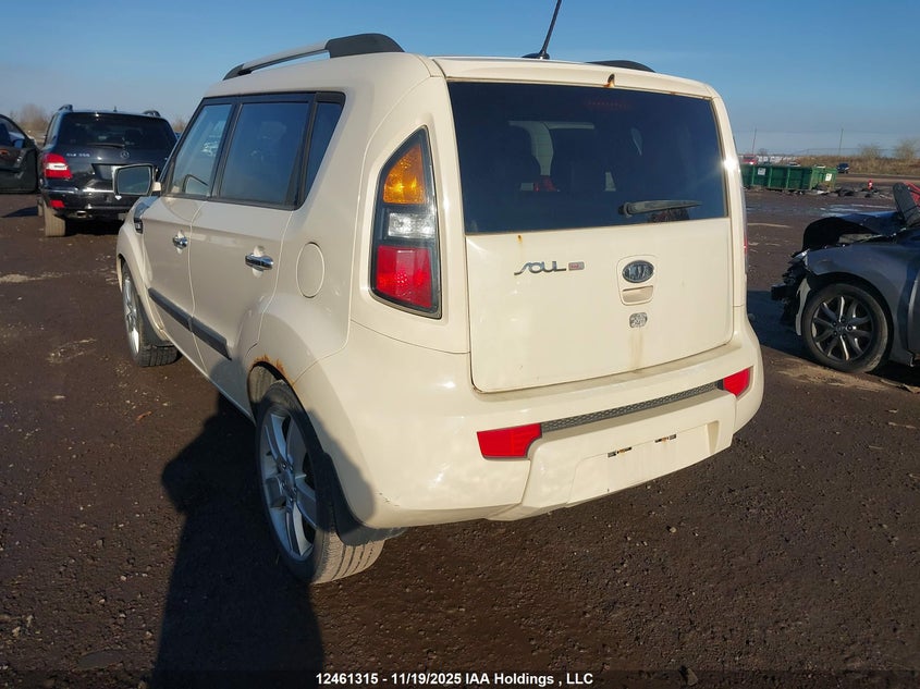 KNDJT2A26B7342649 2011 KIA SOUL photo no. 3