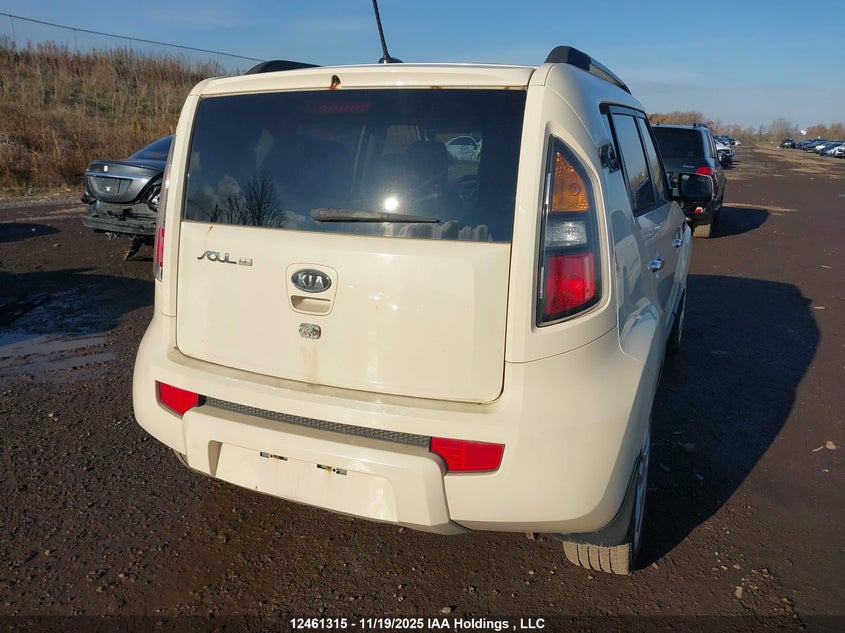 KNDJT2A26B7342649 2011 KIA SOUL photo no. 4