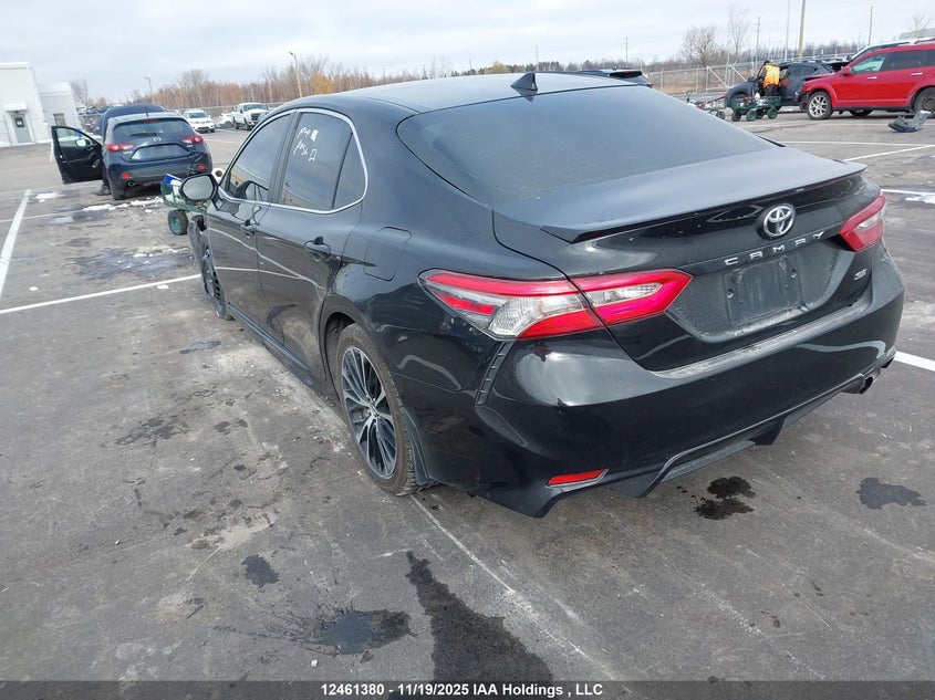 4T1B11HK8JU643719 2018 TOYOTA CAMRY photo no. 3
