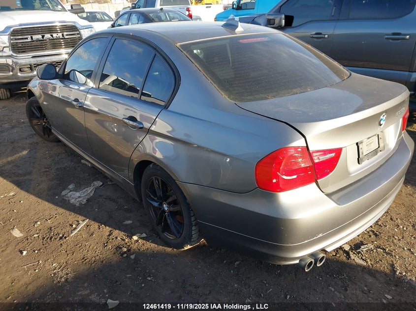 WBAPG7C59BA928457 2011 BMW 3ER photo no. 3