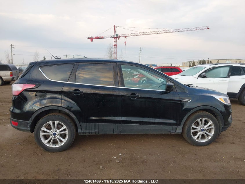2017 Ford Escape Se VIN: 1FMCU9GD2HUA96325 Lot: 12461469